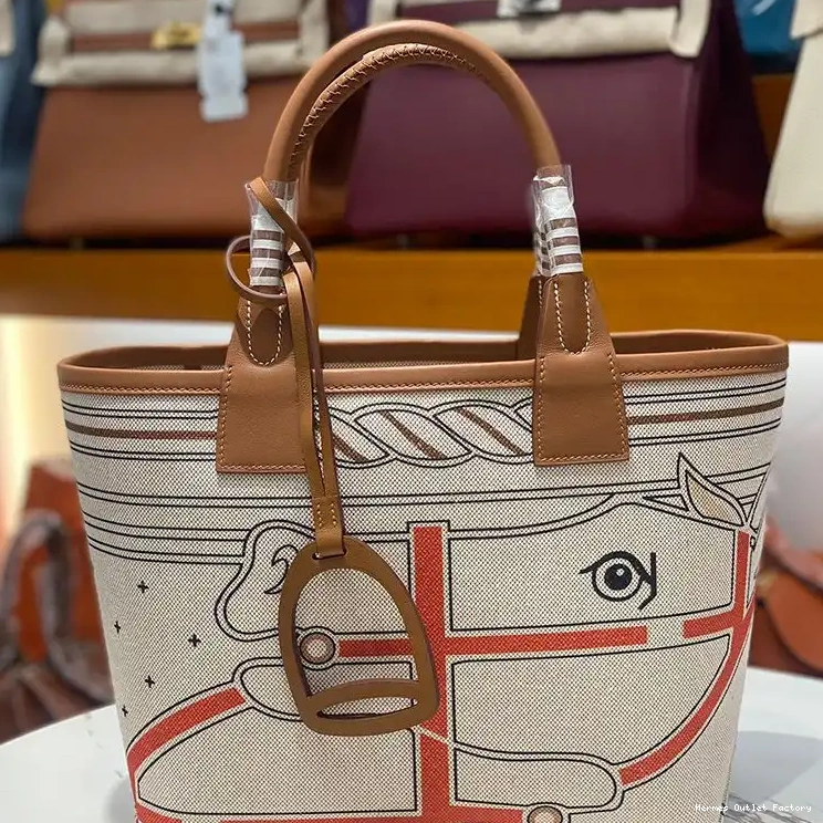 Bag Hermes Quadrige H Beige Steeple Motif Fil 25 au with In Canvas Plume 0426